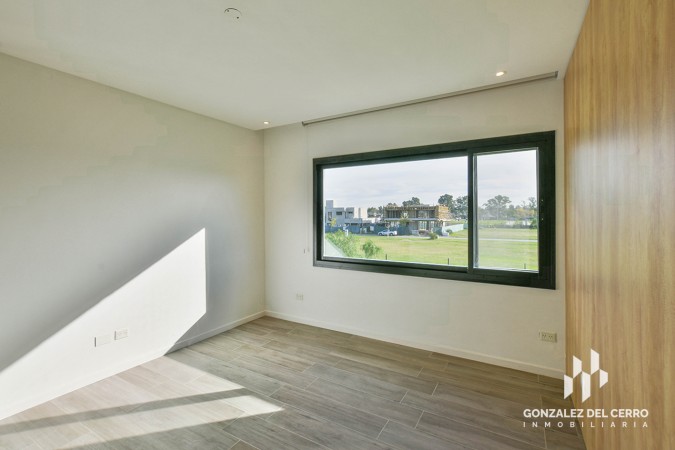 VIDA | Casa 3 dormitorios | 3 baños | piscina