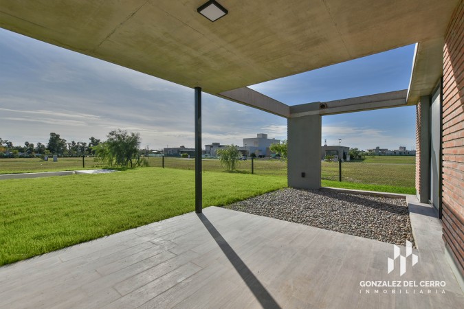 VIDA | Casa 3 dormitorios | 3 baños | piscina