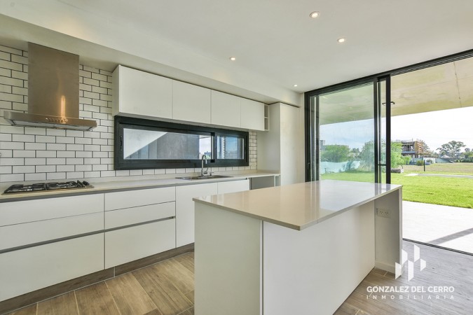 VIDA | Casa 3 dormitorios | 3 baños | piscina