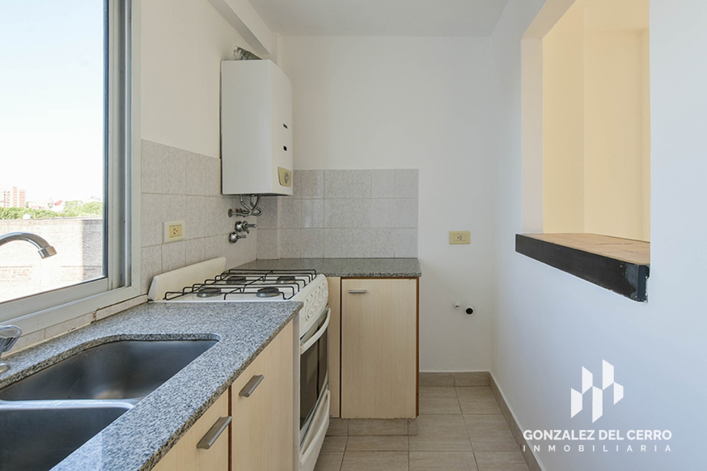 Departamento 1 dormitorio con balcon al frente