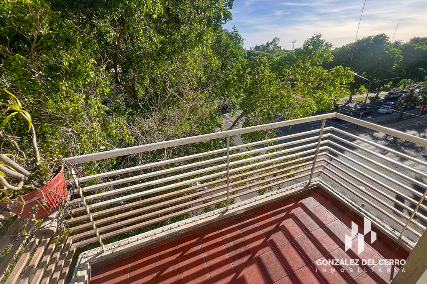 Departamento 1 dormitorio con balcon al frente