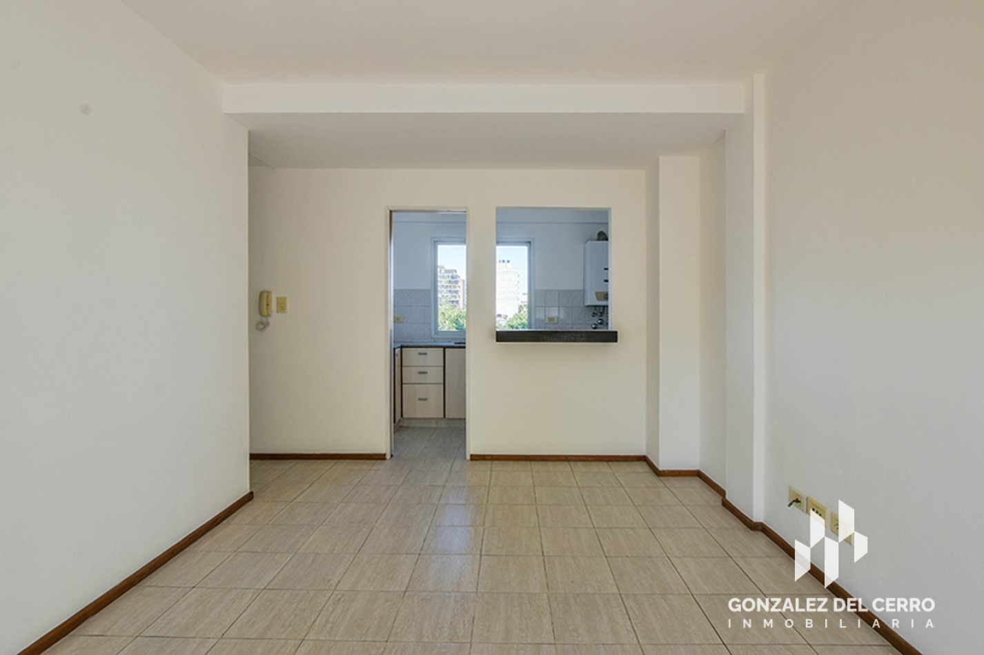 Departamento 1 dormitorio con balcon al frente