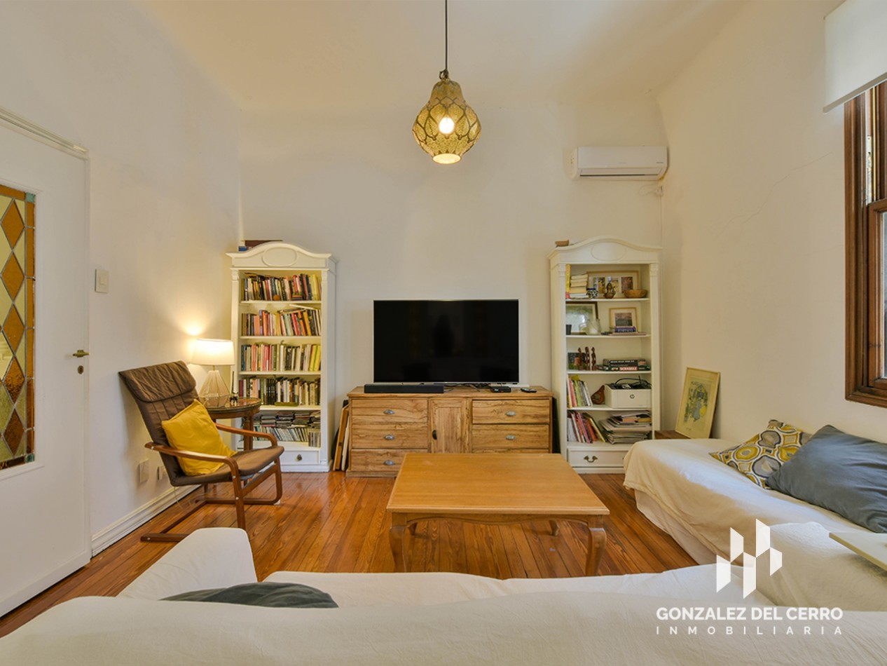 Casa de planta alta | Buenos Aires y Av. Belgrano