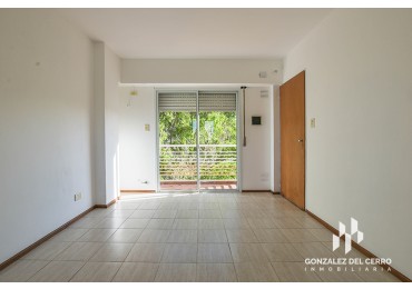 Departamento 1 dormitorio con balcon al frente