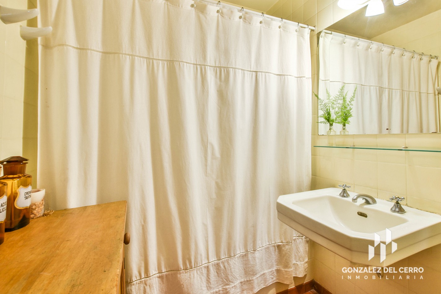 Excelente casa 7 dormitorios en Fisherton