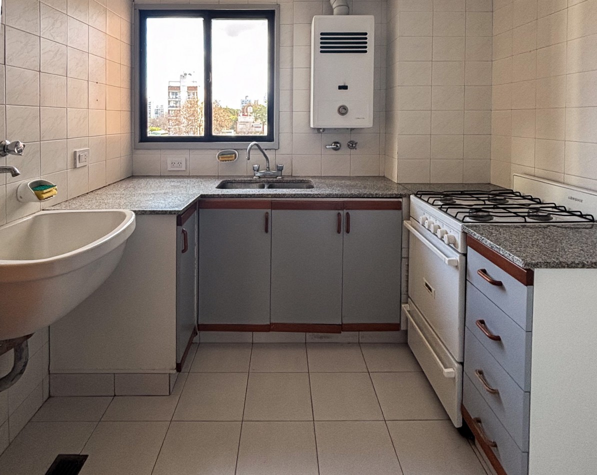 Departamento 1 dormitorio y comodin - Rioja 3103