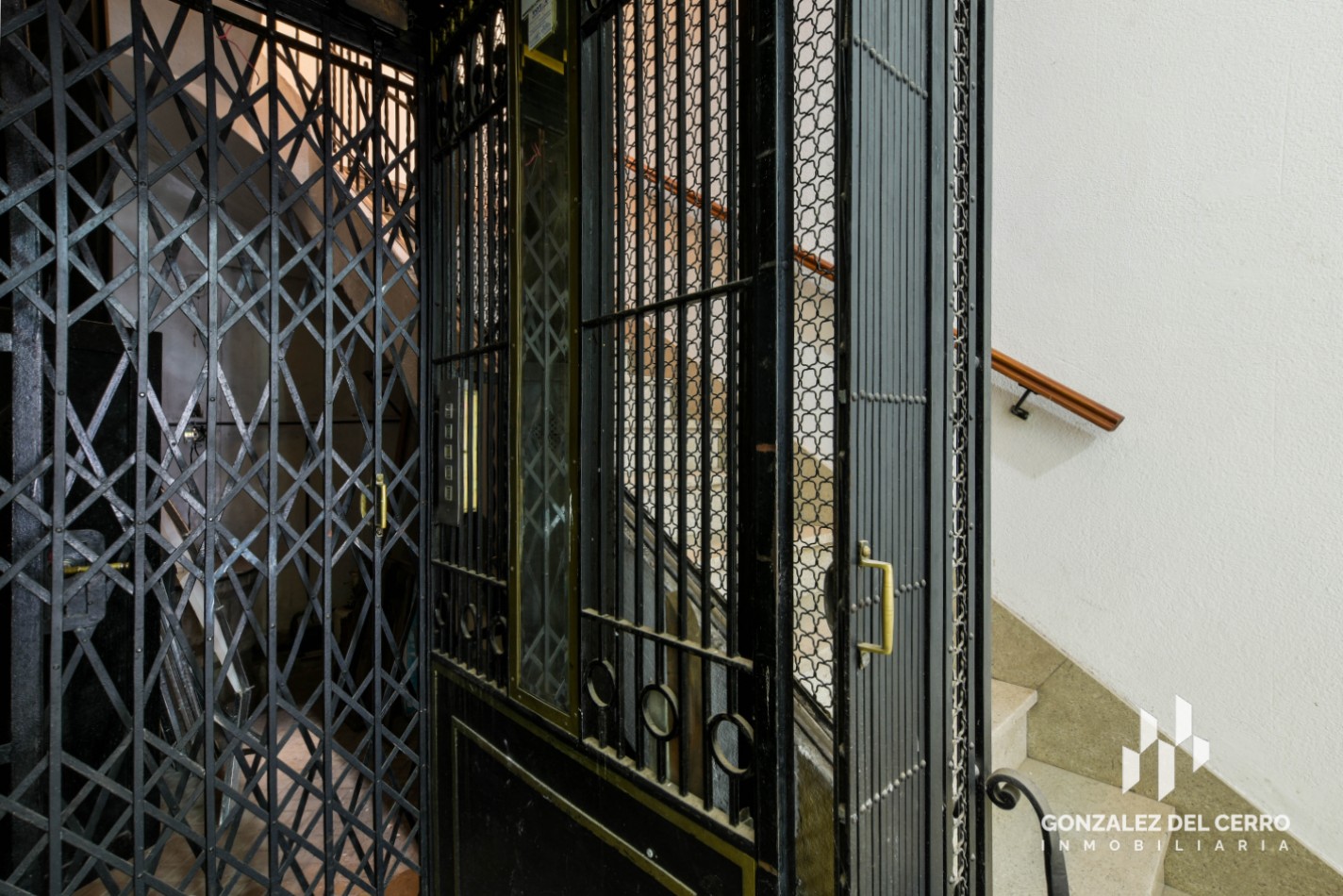 Piso exclusivo en Corrientes y Av. Pellegrini