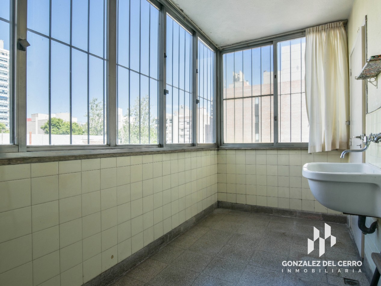 Departamento 2 dormitorios + dependecia de servicio y cochera | Cordoba 2479 