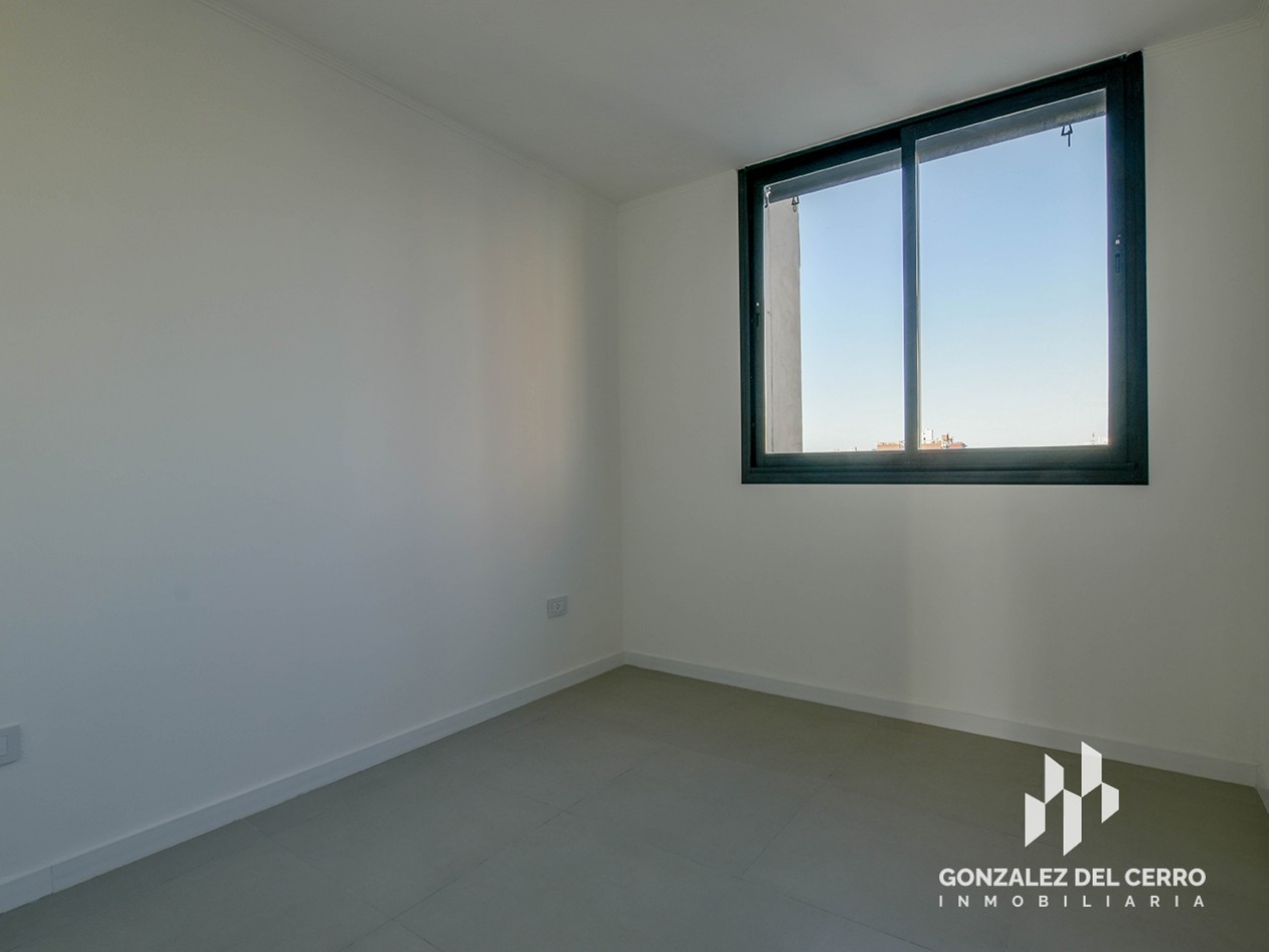Departamento 2 dormitorios en Santiago y Av. Pellegrini