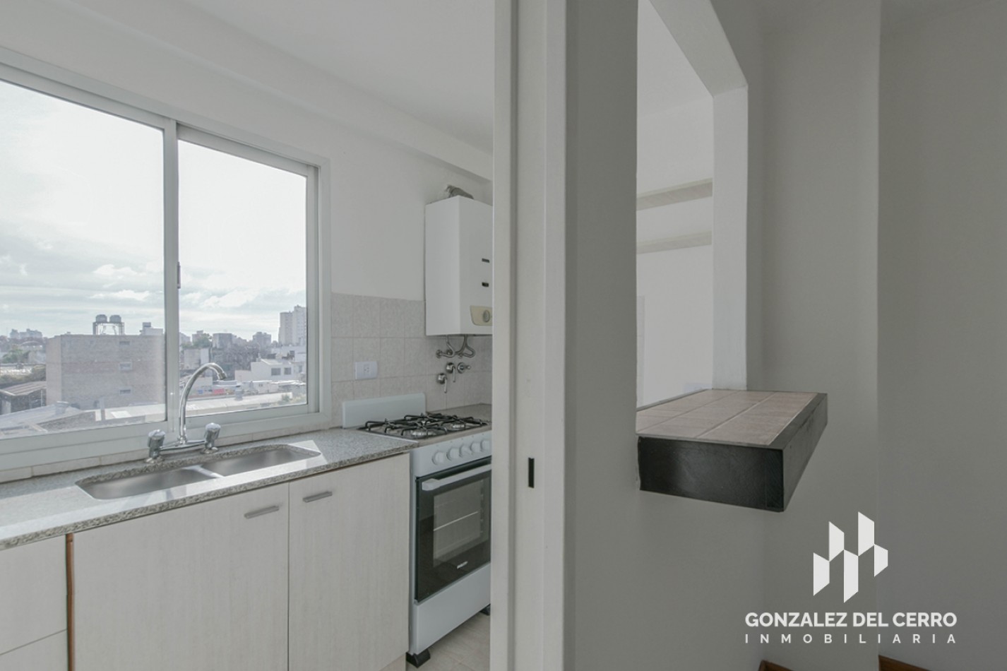 Departamento 1 dormitorio con balcon al frente