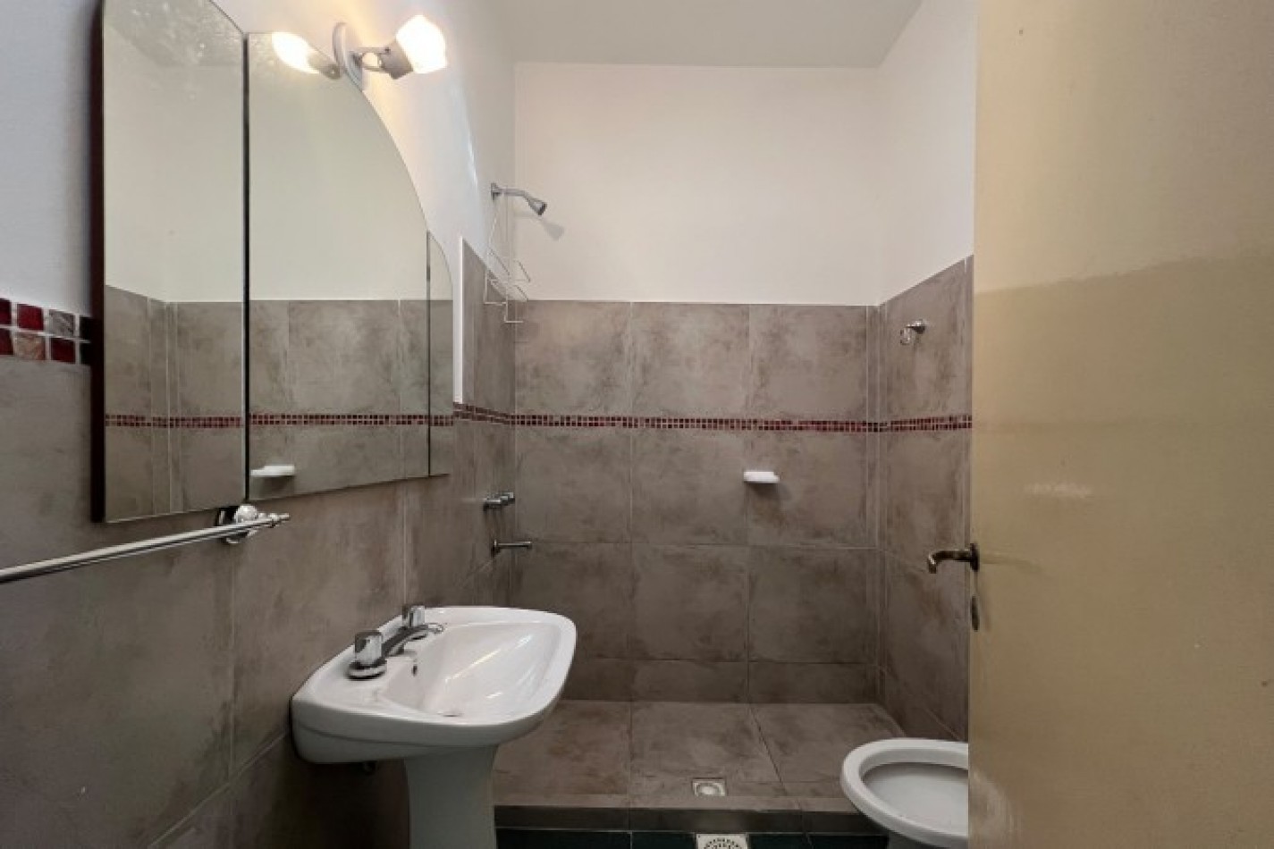 Casa 2 dormitorios en Fisherton | Pasaje Lassaga 618 Bis