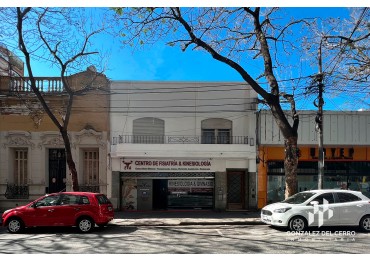 Local comercial Urquiza y Corrientes