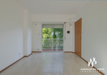 Departamento 1 dormitorio con balcon al frente